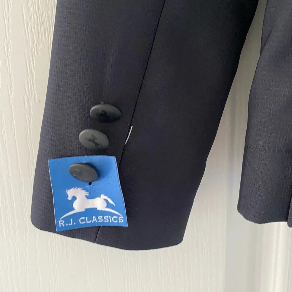 Hunter/Jumper Riding Jacket. - Picture 3 of 5